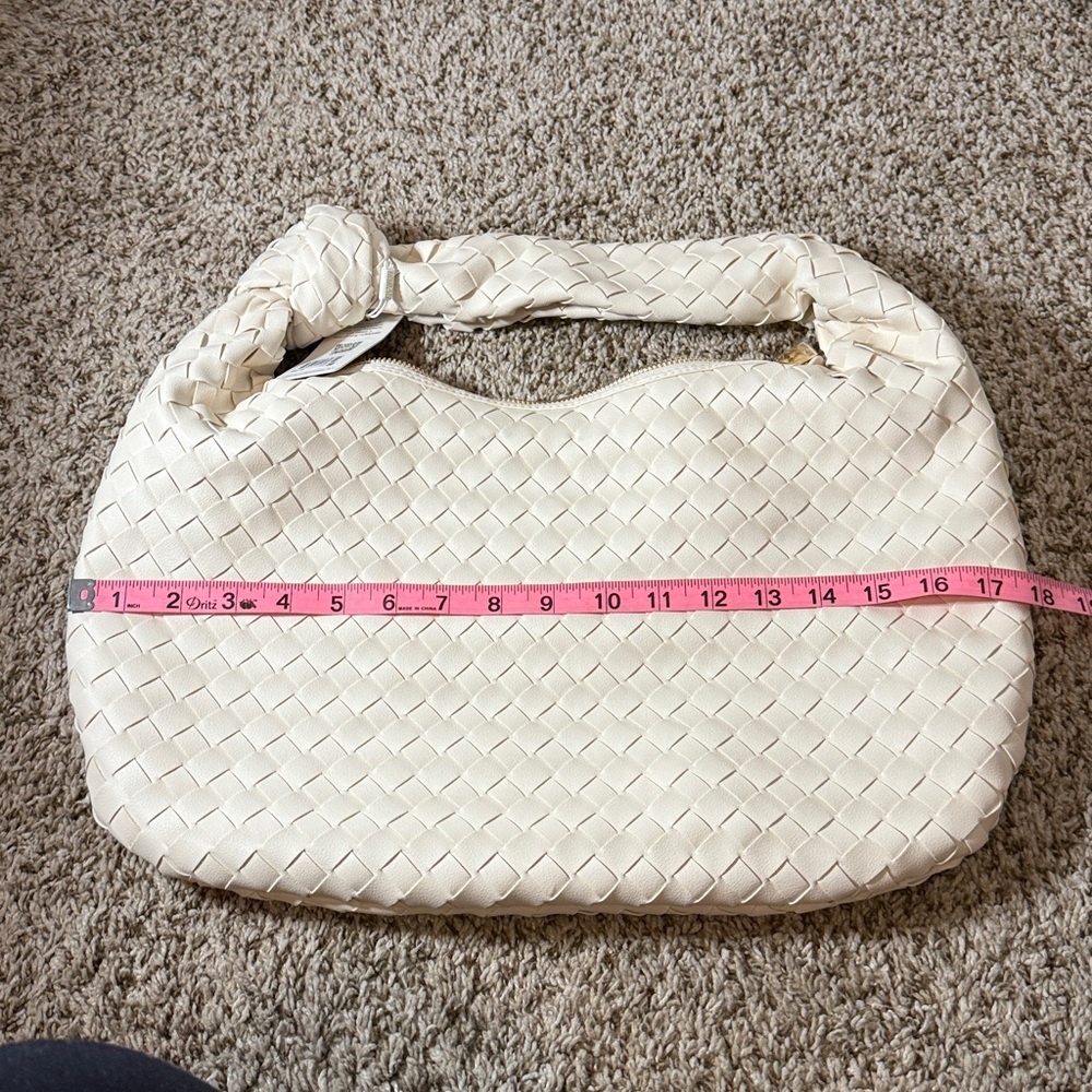 Urban Expressions Ivory Woven Hobo Shoulder Bag Purse NWT - Picture 5 of 6